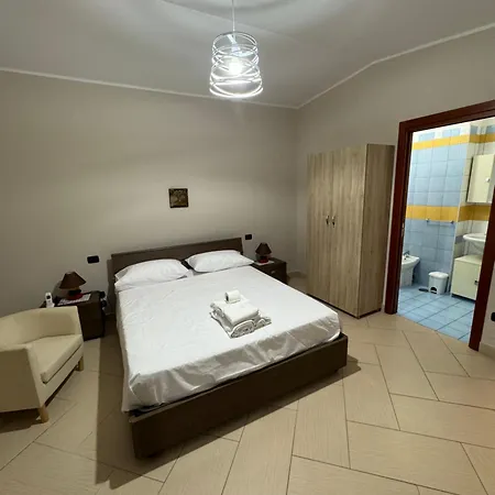 Carmela - Elegante Immersa Nel * Marigliano