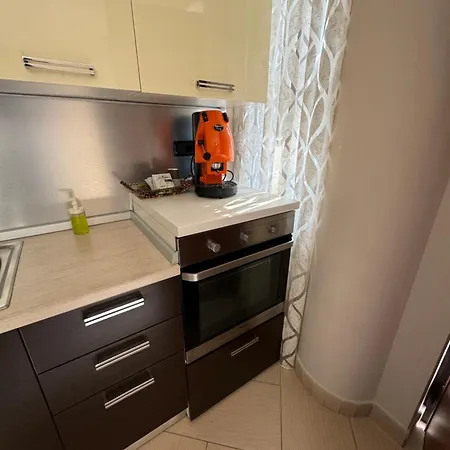 Carmela - Elegante Immersa Nel Villa